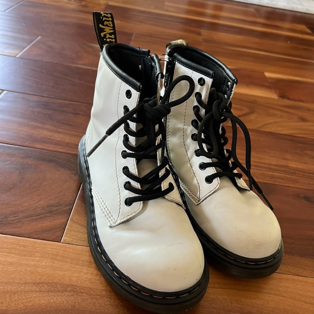 Dr. Martens Kids Boots in White and Black